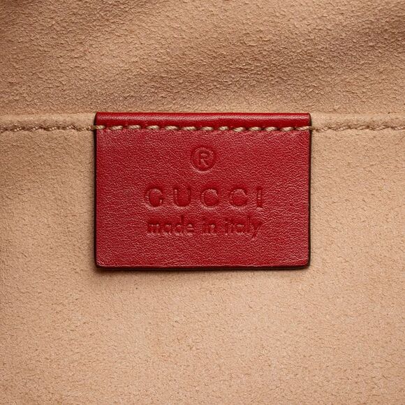Gucci Matelasse Leather GG Marmont Bucket Bag - Picture 8 of 16